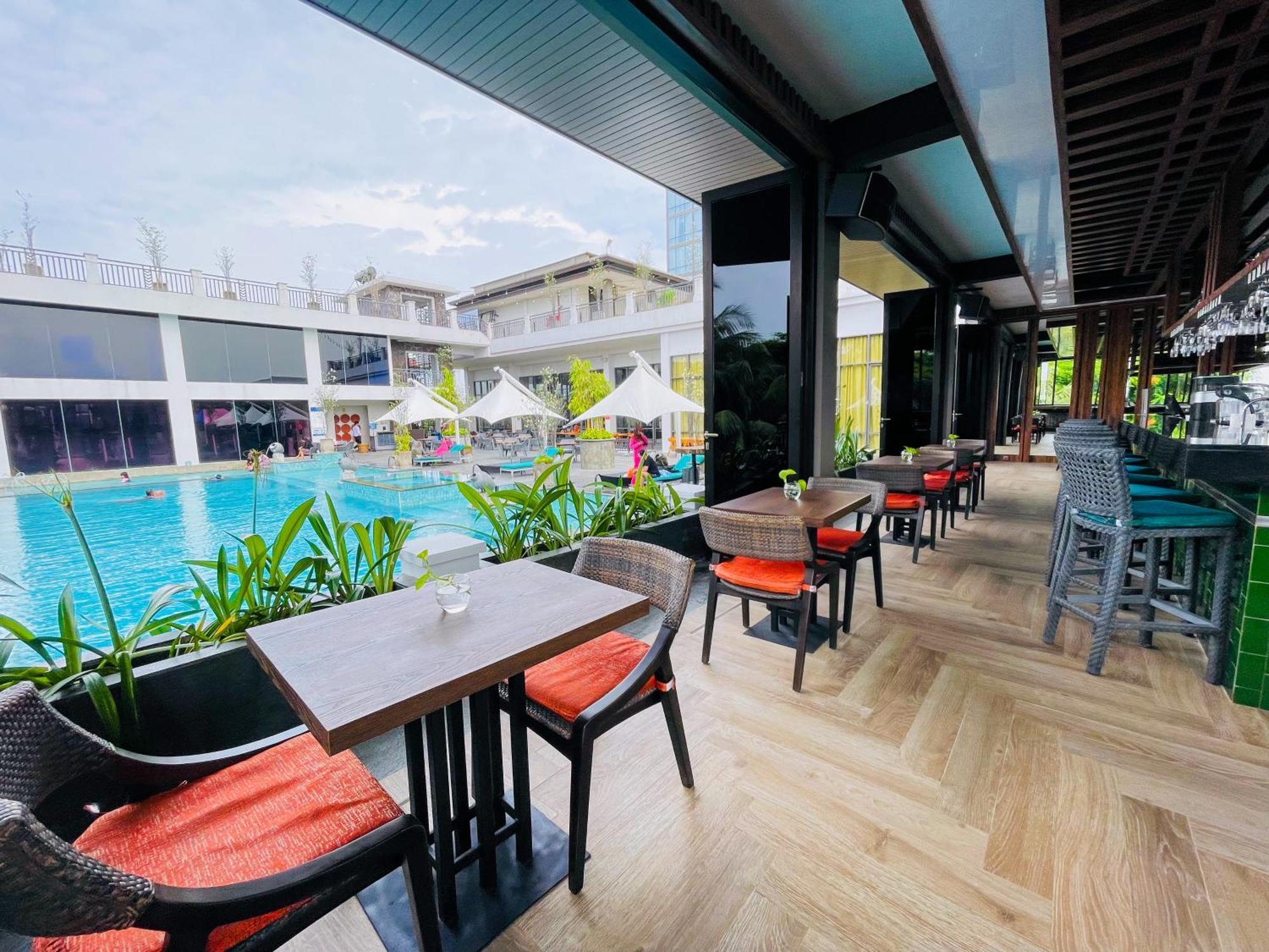ลมโบะก์ แอสตอเรีย Hotel มาตารัม ภายนอก รูปภาพ