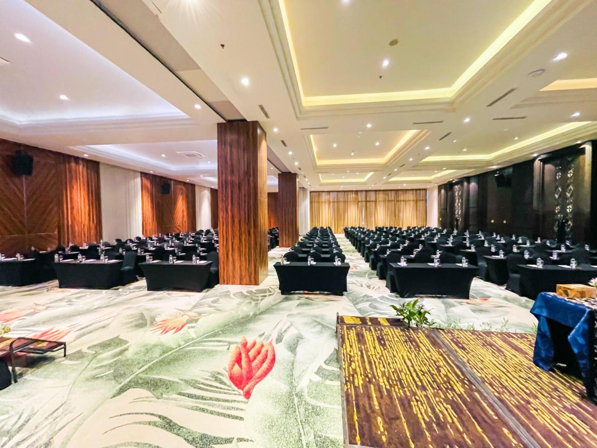 ลมโบะก์ แอสตอเรีย Hotel มาตารัม ภายนอก รูปภาพ